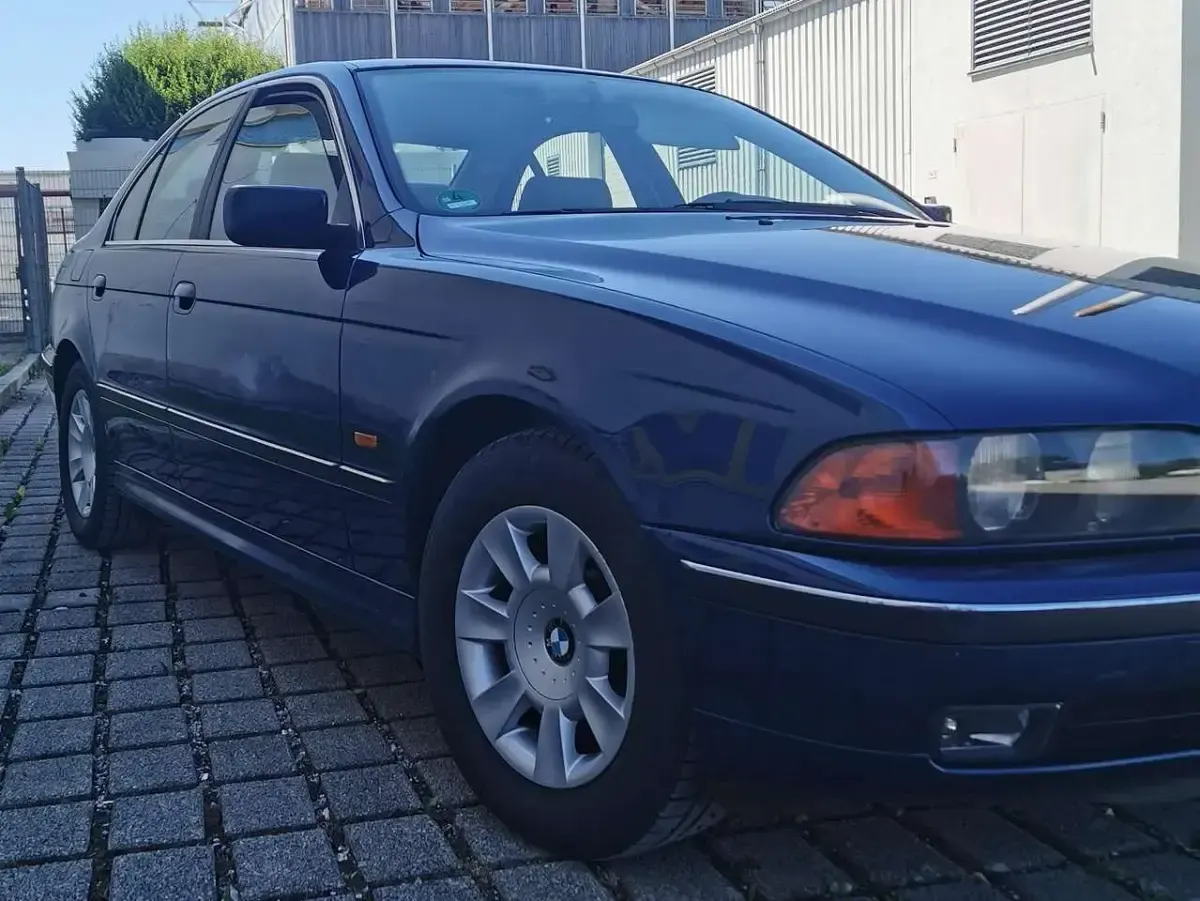 Gebraucht BMW 523 170 PS (125 kW) 1997 Blau Limousine