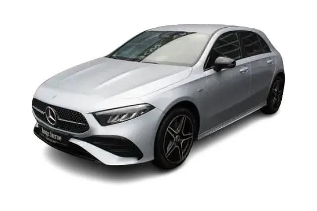 Gebraucht Mercedes A250 AMG 218 PS (160 kW) 2025 Silber Limousine