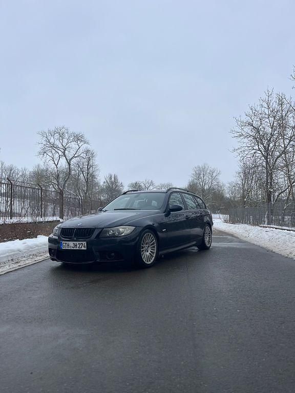 Blau Gebraucht 2007 BMW 320 Performance Kombi | 2.500 € (Guter Preis) - Bild 1/4