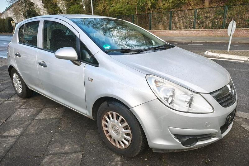 Gebraucht Opel Corsa Selection 101 PS (74 kW) 2010 Silber Kleinwagen