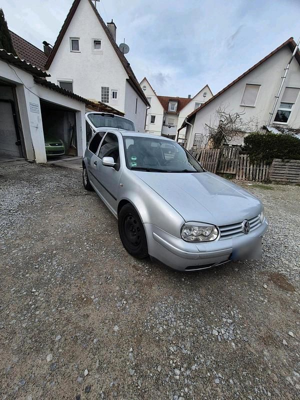 Gebraucht VW Golf IV 101 PS (74 kW) 2002 Silber Kleinwagen