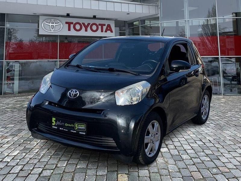 Gebraucht Toyota iQ 68 PS (50 kW) 2009 Schwarz Kleinwagen