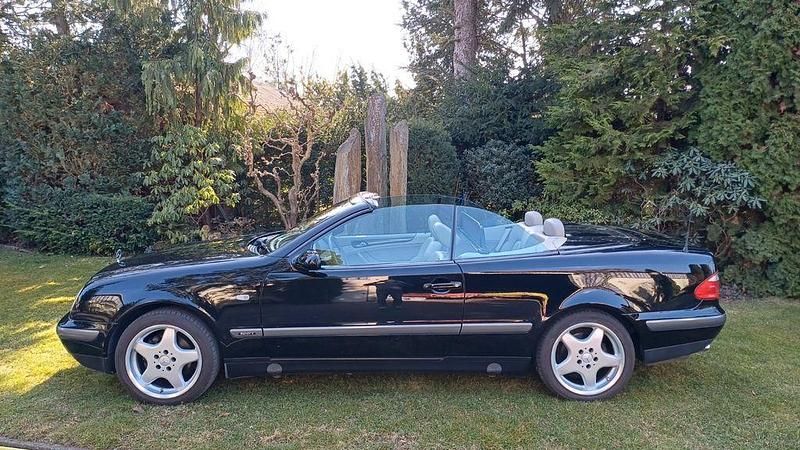 Gebraucht Mercedes CLK200 136 PS (100 kW) 2000 Schwarz Cabrio