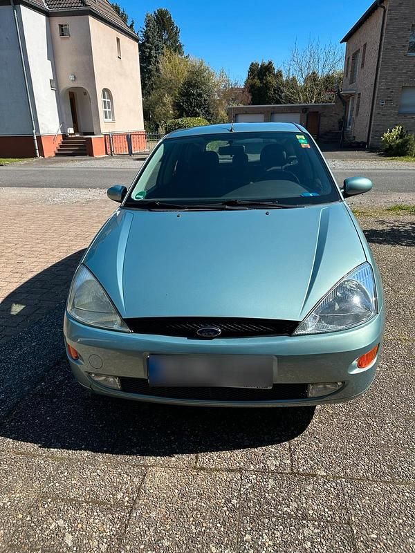 Second-hand Ford Focus 96 CP (70 kW) 1999 Verde Berlinǎ