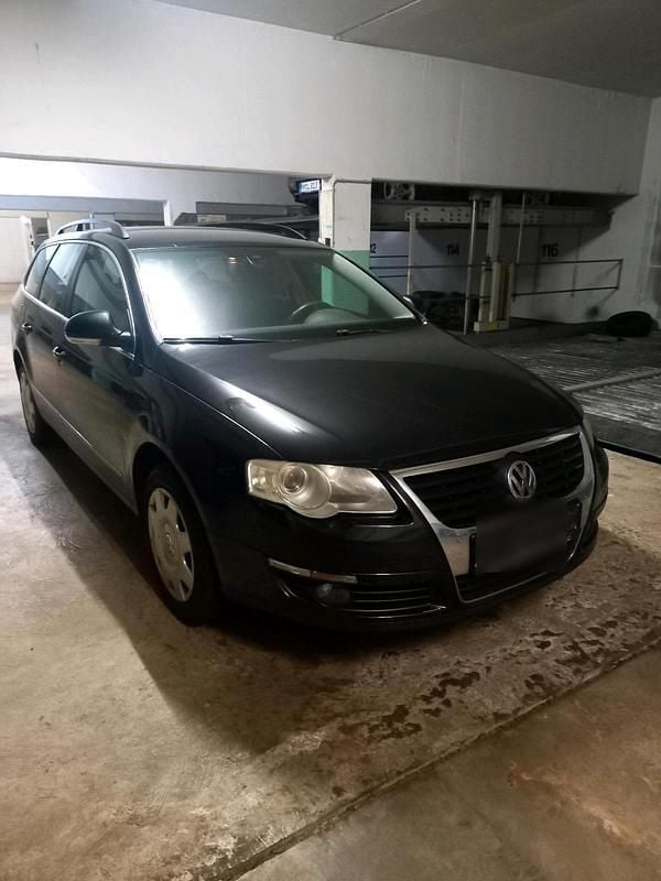 Gebraucht VW Passat 150 PS (110 kW) 2011 Schwarz Kombi