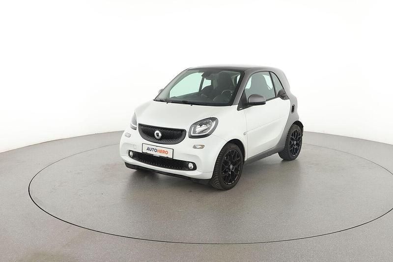 Weiß Gebraucht 2018 Smart ForTwo Coupé Basis Kleinwagen | 13.070 € (Fairer Preis) - Bild 1/3