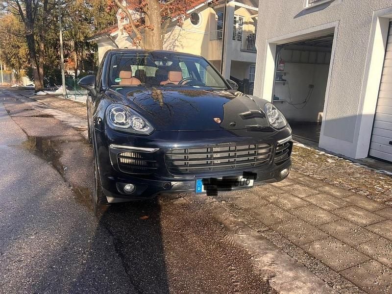 Blau Gebraucht 2016 Porsche Cayenne S SUV | 54.500 € - Bild 1/4