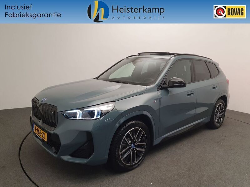 Grau Gebraucht 2023 BMW iX1 M Sport SUV | 48.945 € (Teuer) - Bild 1/4
