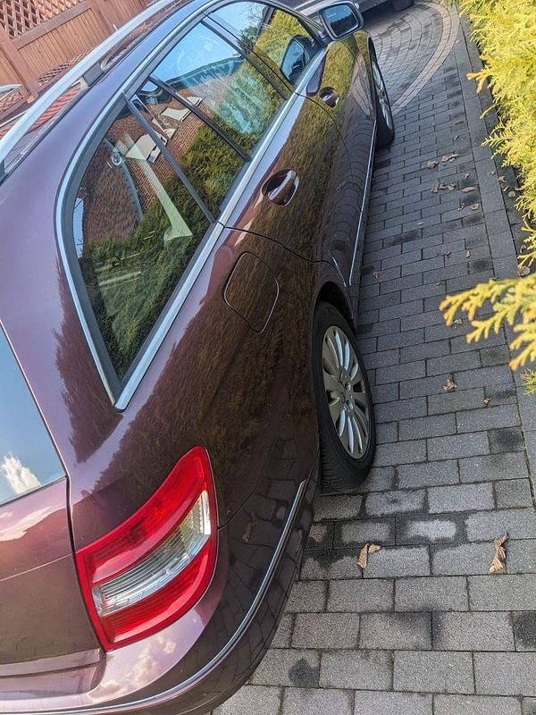 Gebraucht Mercedes C200 184 PS (135 kW) 2007 Rot Kombi