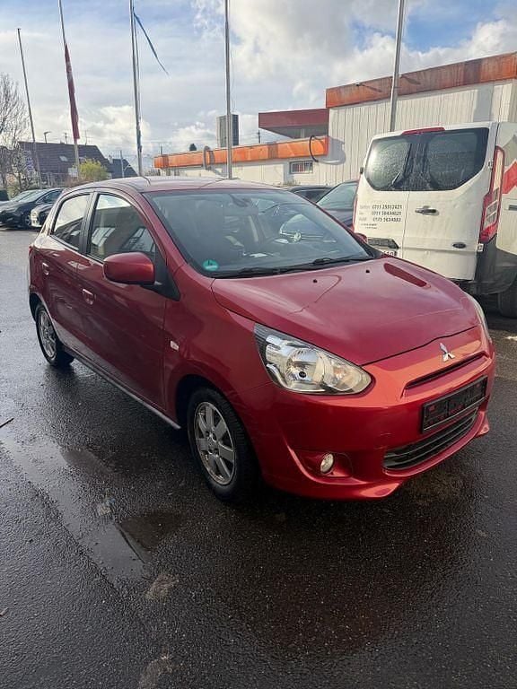 Gebraucht Mitsubishi Space Star 80 PS (58 kW) 2014 Rot Van / Kleinbus