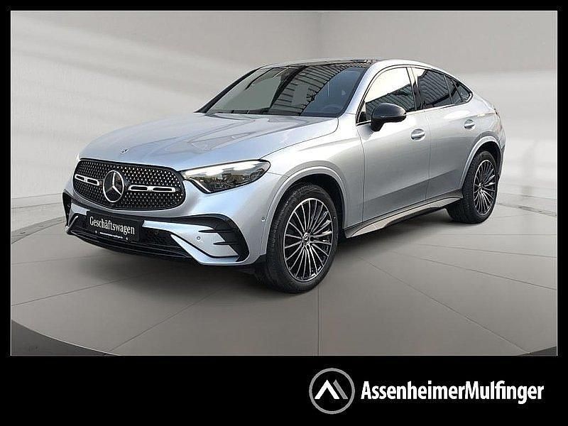 Silber metalliclack hightechsilber Gebraucht 2025 Mercedes GLC220 Coupé | 62.790 € (Superpreis) - Bild 1/4