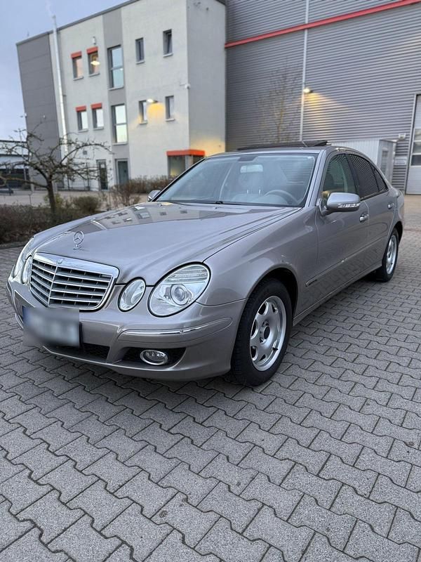 Gebraucht Mercedes E220 170 PS (125 kW) 2007 Limousine