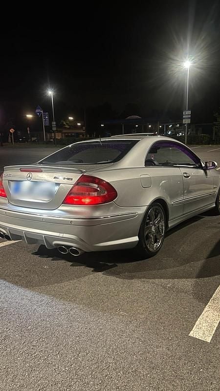 Silber Gebraucht 2004 Mercedes CLK500 AMG Coupé | 7.299 € - Bild 1/4