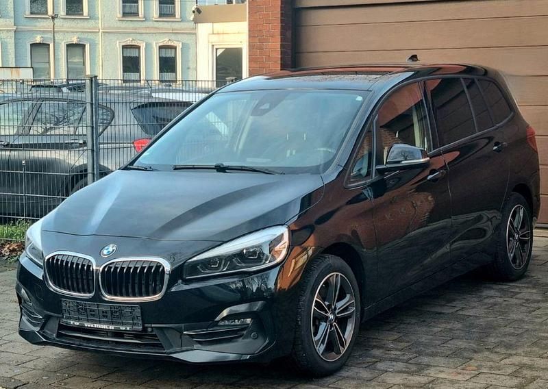 Gebraucht BMW 218 Gran Tourer Sport Line 150 PS (110 kW) 2021 Schwarz Van / Kleinbus