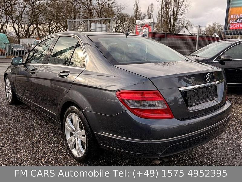 Gebraucht Mercedes C200 136 PS (100 kW) 2011 Grau Limousine