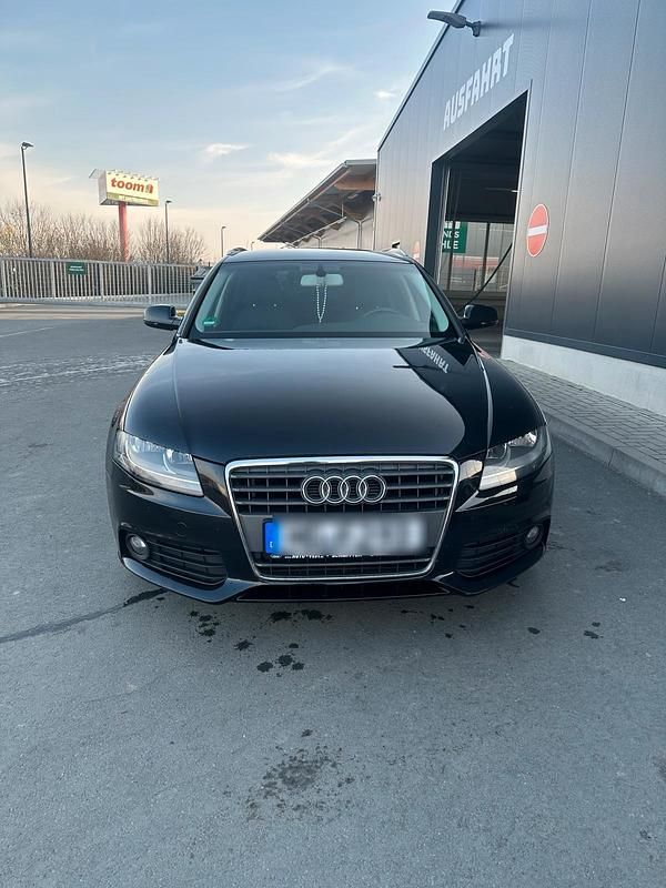 Schwarz Gebraucht 2011 Audi A4 Kombi | 7.900 € (Fairer Preis) - Bild 1/4