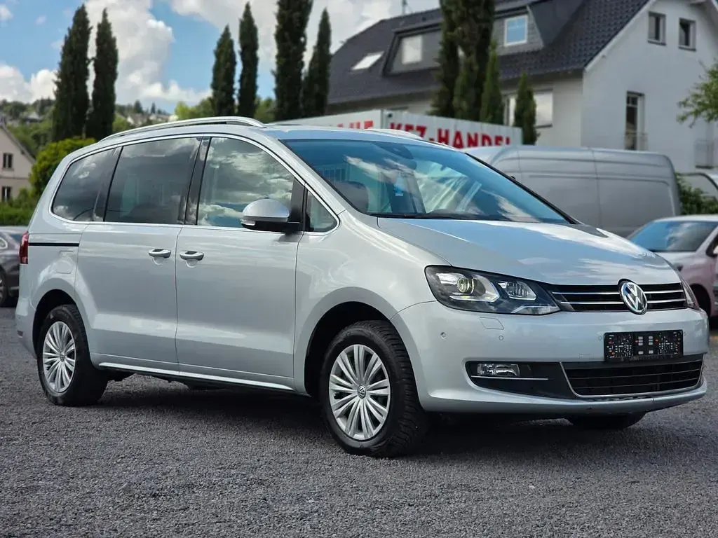 Gebraucht VW Sharan Highline 177 PS (130 kW) 2019 Silber Van / Kleinbus