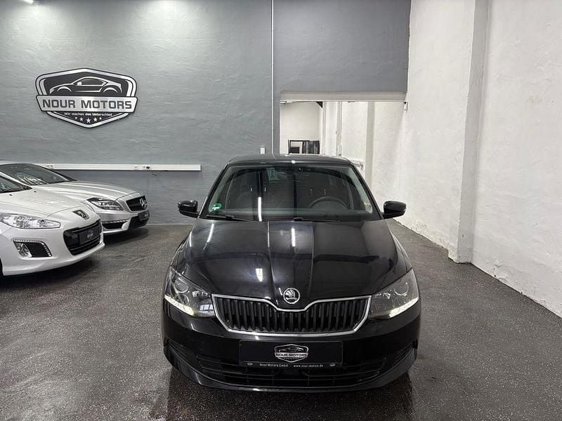 Gebraucht Skoda Fabia Ambition 60 PS (44 kW) 2015 Schwarz Limousine