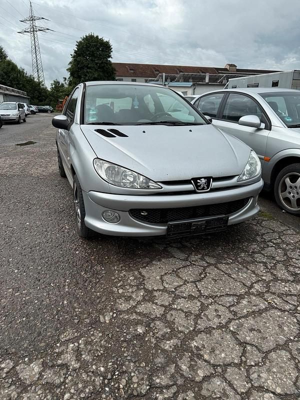 Silber Gebraucht 2003 Peugeot 206 Kleinwagen | 900 € (Fairer Preis) - Bild 1/4
