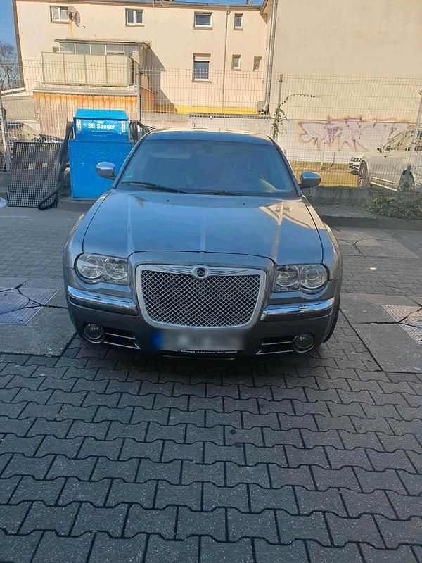 Grün Gebraucht 2007 Chrysler 300 Limousine | 4.200 € - Bild 1/2
