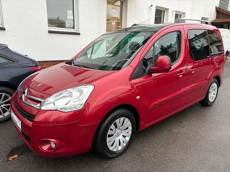 Rot Gebraucht 2011 Citroën Berlingo Van / Kleinbus | 5.990 € (Guter Preis) - Bild 1/4