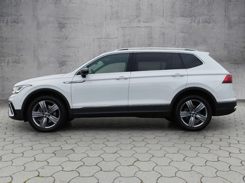 Gebraucht VW Tiguan Allspace Elegance 245 PS (180 kW) 2022 Pure white SUV