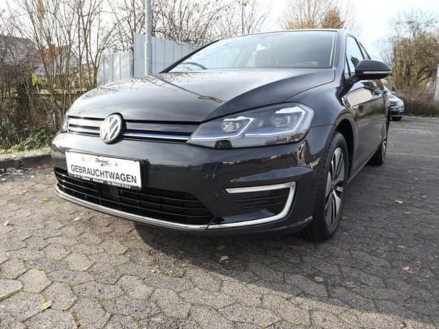 Gebraucht VW Golf 100 kW (136 PS) 2021 Uranograu Limousine