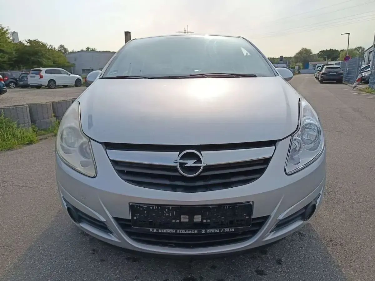 Second-hand Opel Corsa Basis 80 CP (58 kW) 2007 Argintiu Hatchback