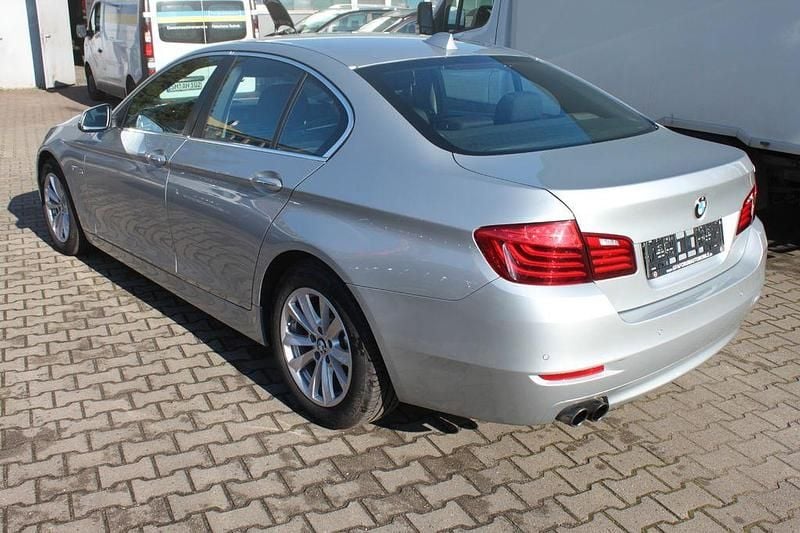 Gebraucht BMW 520 184 PS (135 kW) 2015 Silber Limousine