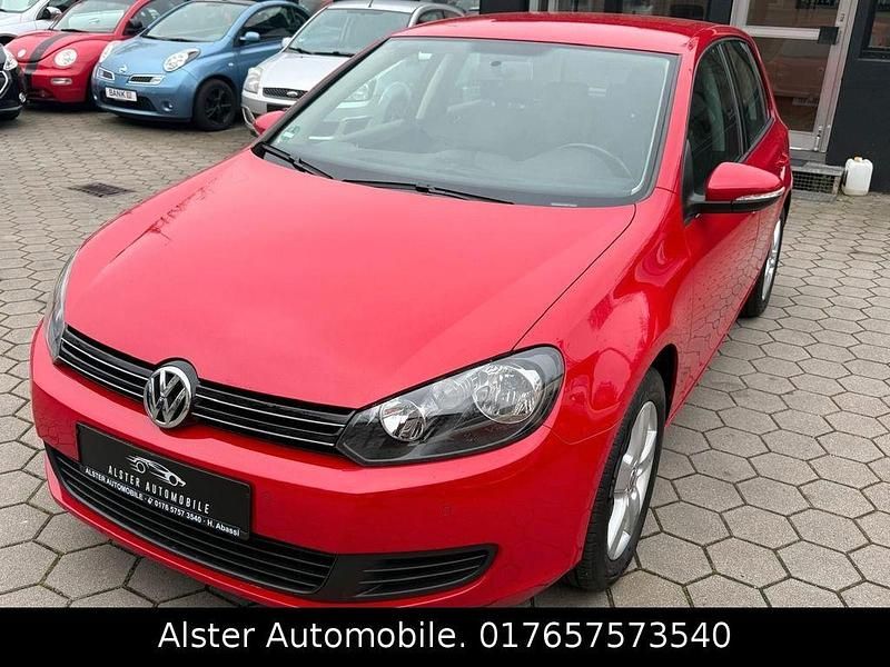 Gebraucht VW Golf VI Comfortline 105 PS (77 kW) 2011 Rot Kleinwagen