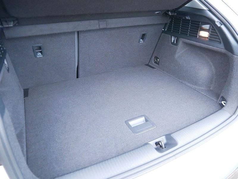 Gebraucht Audi Q2 Advanced 150 PS (110 kW) 2023 Weiß SUV