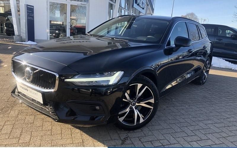 Usado Volvo V60 Core 197 HP (144 kW) 2025 Preto Carrinha