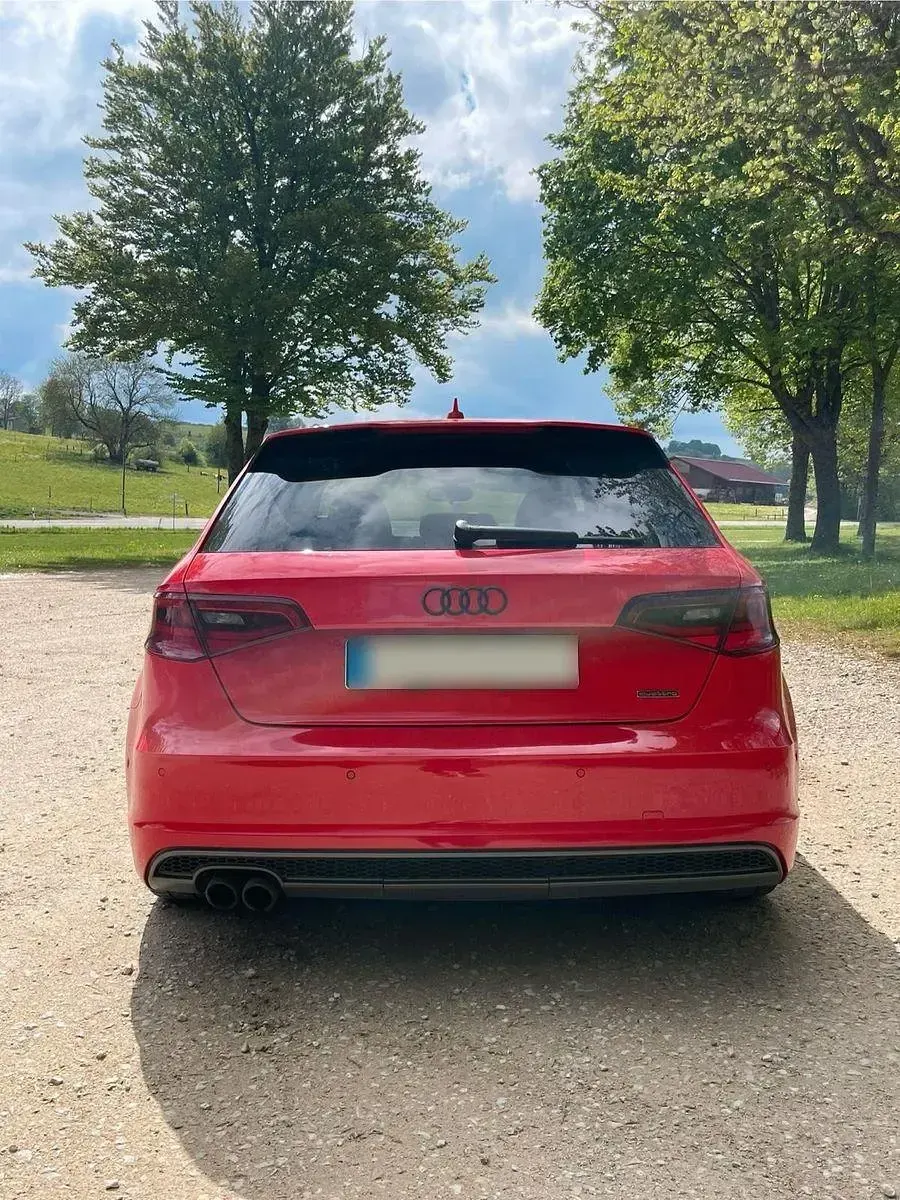 Gebraucht Audi A3 S-Line 179 PS (131 kW) 2015 Rot Limousine