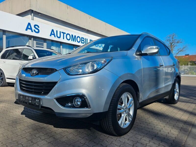 Silber Gebraucht 2012 Hyundai ix35 Comfort SUV | 11.999 € (Teuer) - Bild 1/4