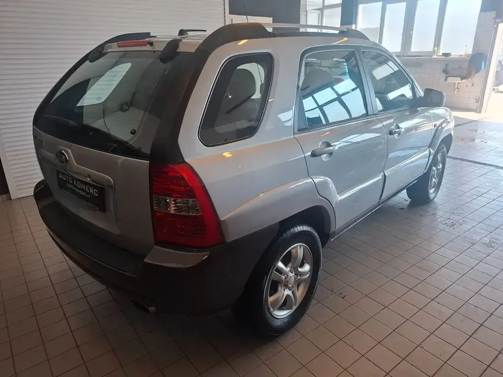 Gebraucht Kia Sportage 141 PS (103 kW) 2007 Grau SUV