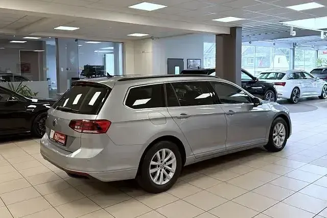 Gebraucht VW Passat Business 294 PS (216 kW) 2024 Silber Kombi