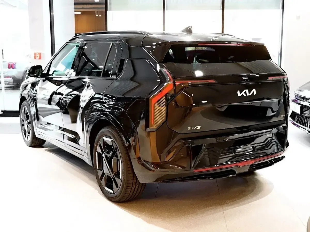 Nowe Kia EV3 Comfort 150 kW (204 KM) 2025 Zielony SUV