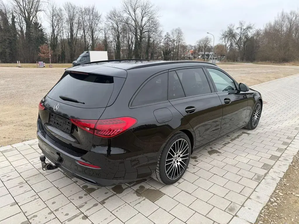 Gebraucht Mercedes 220 200 PS (147 kW) 2022 Schwarz Limousine