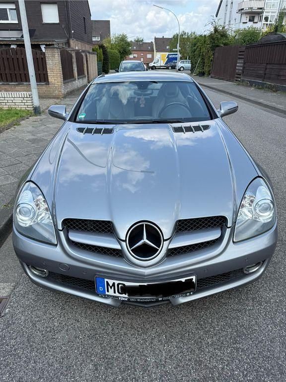 Gebraucht Mercedes SLK200 184 PS (135 kW) 2010 Silber Cabrio