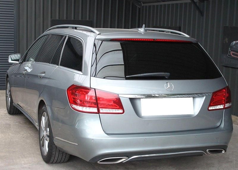 Gebraucht Mercedes E220 Avantgarde 170 PS (125 kW) 2013 Silber Kombi