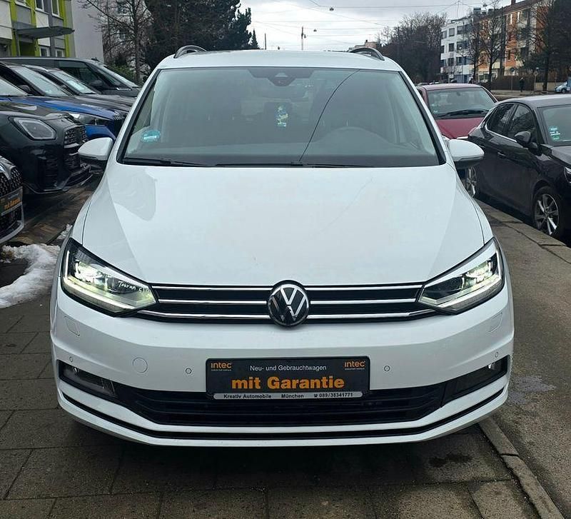 Gebraucht VW Touran Comfortline 150 PS (110 kW) 2025 Weiß Van / Kleinbus