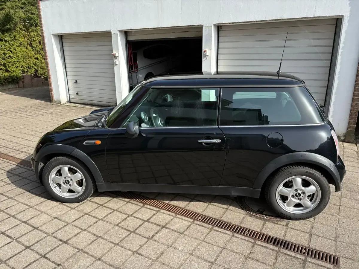 Occasion Mini ONE 90 ch (66 kW) 2002 Noir Citadine