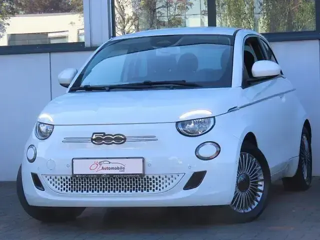 Gebraucht Fiat 500e 86 kW (118 PS) 2023 Weiß Kleinwagen