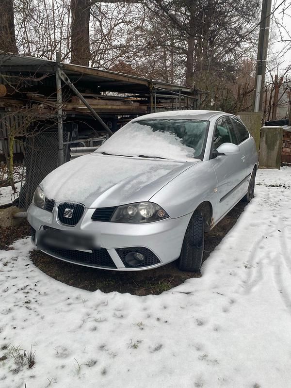 Silber Gebraucht 2001 Seat Ibiza Kleinwagen | 400 € (Superpreis) - Bild 1/3