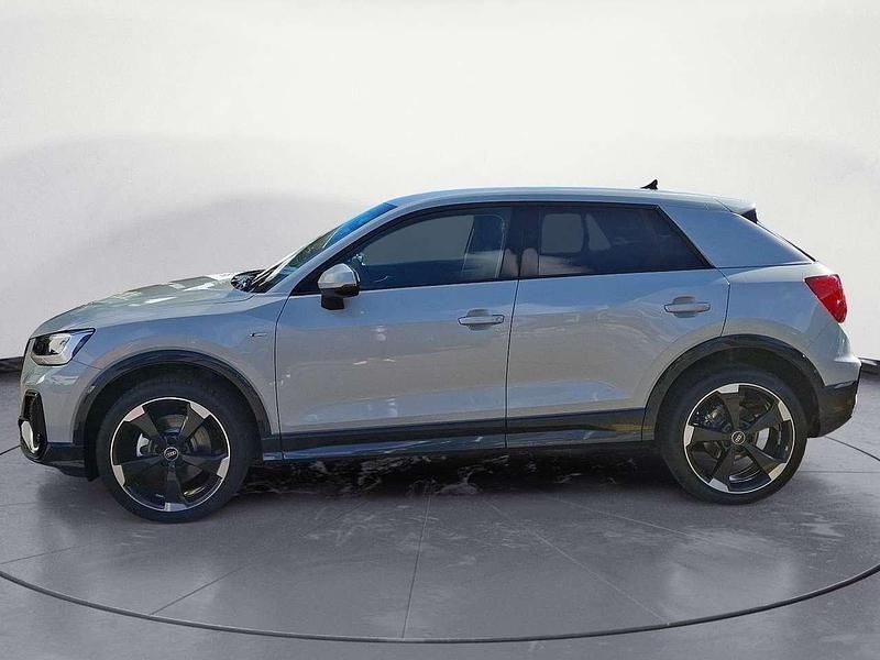 Neu Audi Q2 S-Line 150 PS (110 kW) 2026 Tausilber metallic SUV