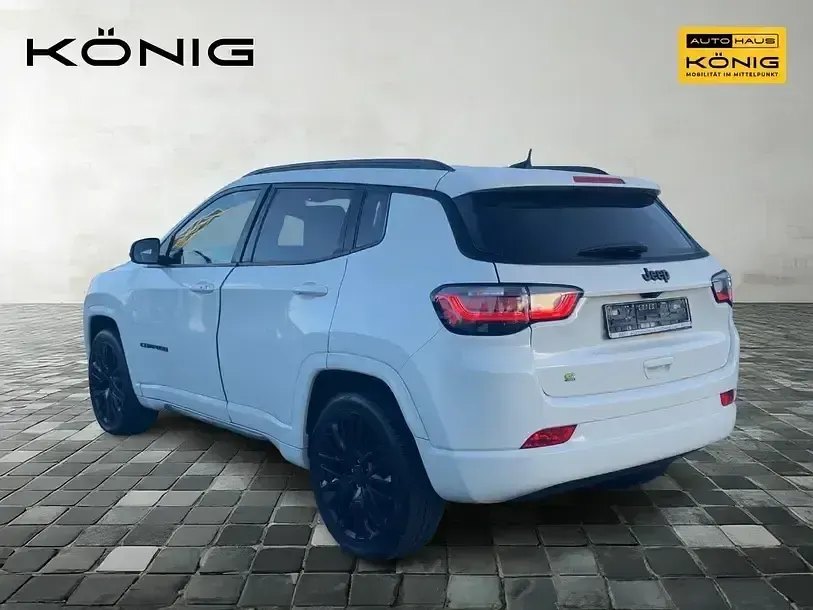 Gebraucht Jeep Compass Altitude 131 PS (96 kW) 2023 Alpine white SUV