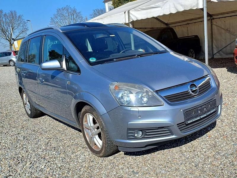 Lichtsilber m2 Gebraucht 2006 Opel Zafira Cosmo Van / Kleinbus | 2.400 € (Fairer Preis) - Bild 1/4