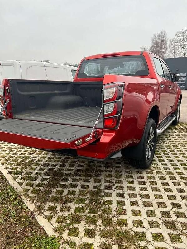 Nouvelle Isuzu D-Max 163 ch (119 kW) 2025 Orange SUV