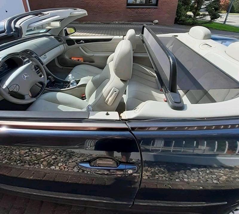 Gebraucht Mercedes CLK200 160 PS (117 kW) 2001 Blau Cabrio