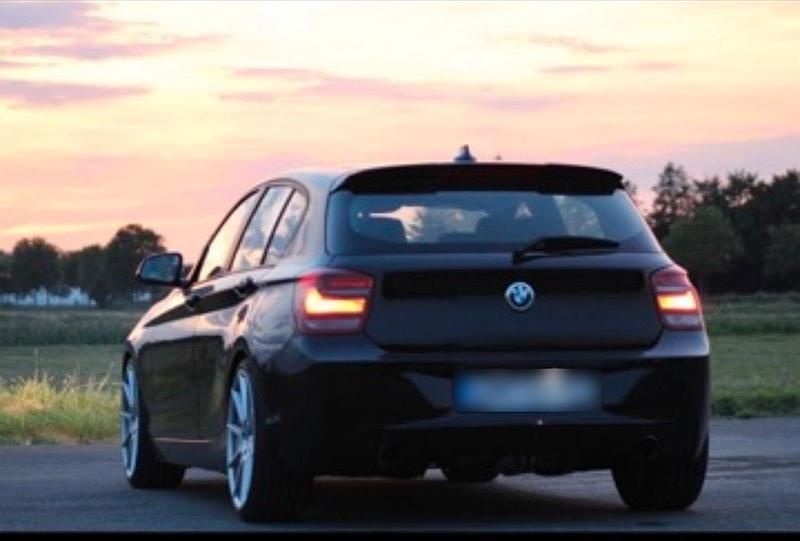 Gebraucht BMW 116 136 PS (100 kW) 2011 Schwarz Kleinwagen